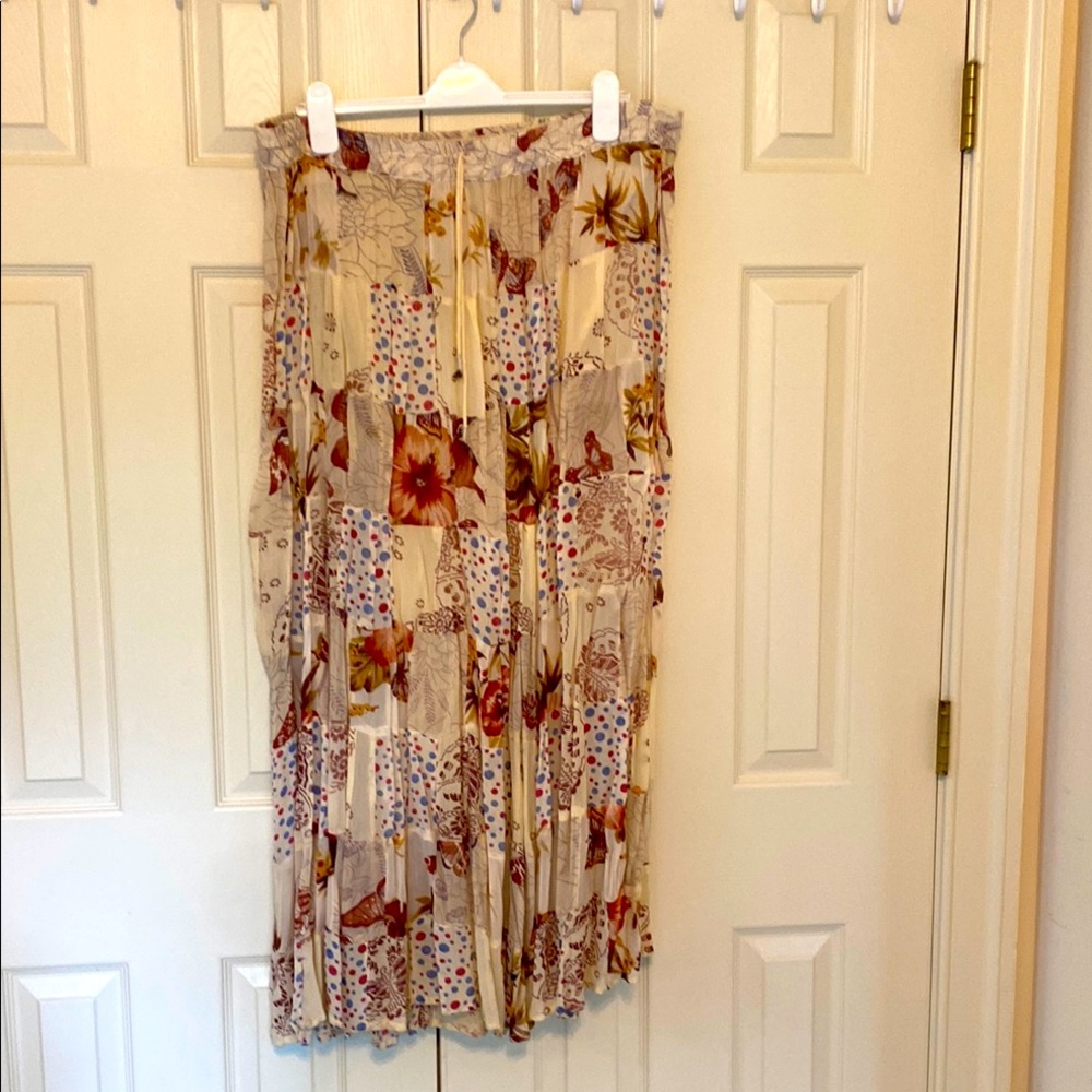Nee 1 am Floral Butterfly Patchwork Maxi Skirt Free Size cream tan blue maroon